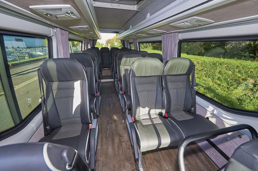 Интерьер Iveco Daily Tourys 2017 года  (фото 8 из 9)